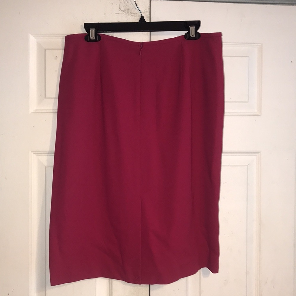 Women’s Liz Claiborne Skirt Suit - Picture 7 of 10